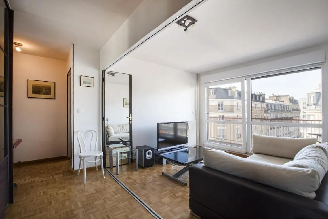 Апартаменты Elegant Appt In Paris- Cozy & Bright 0*, Париж