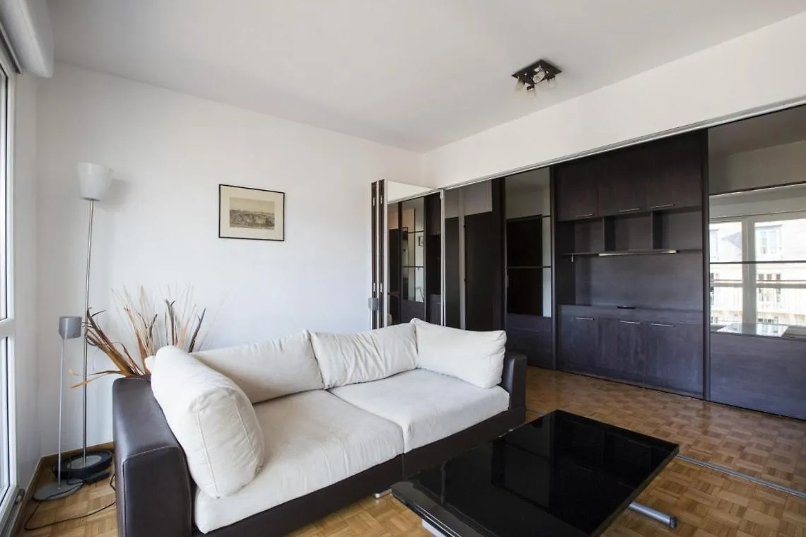 Апартаменты Elegant Appt In Paris- Cozy & Bright 0*, Париж Франция